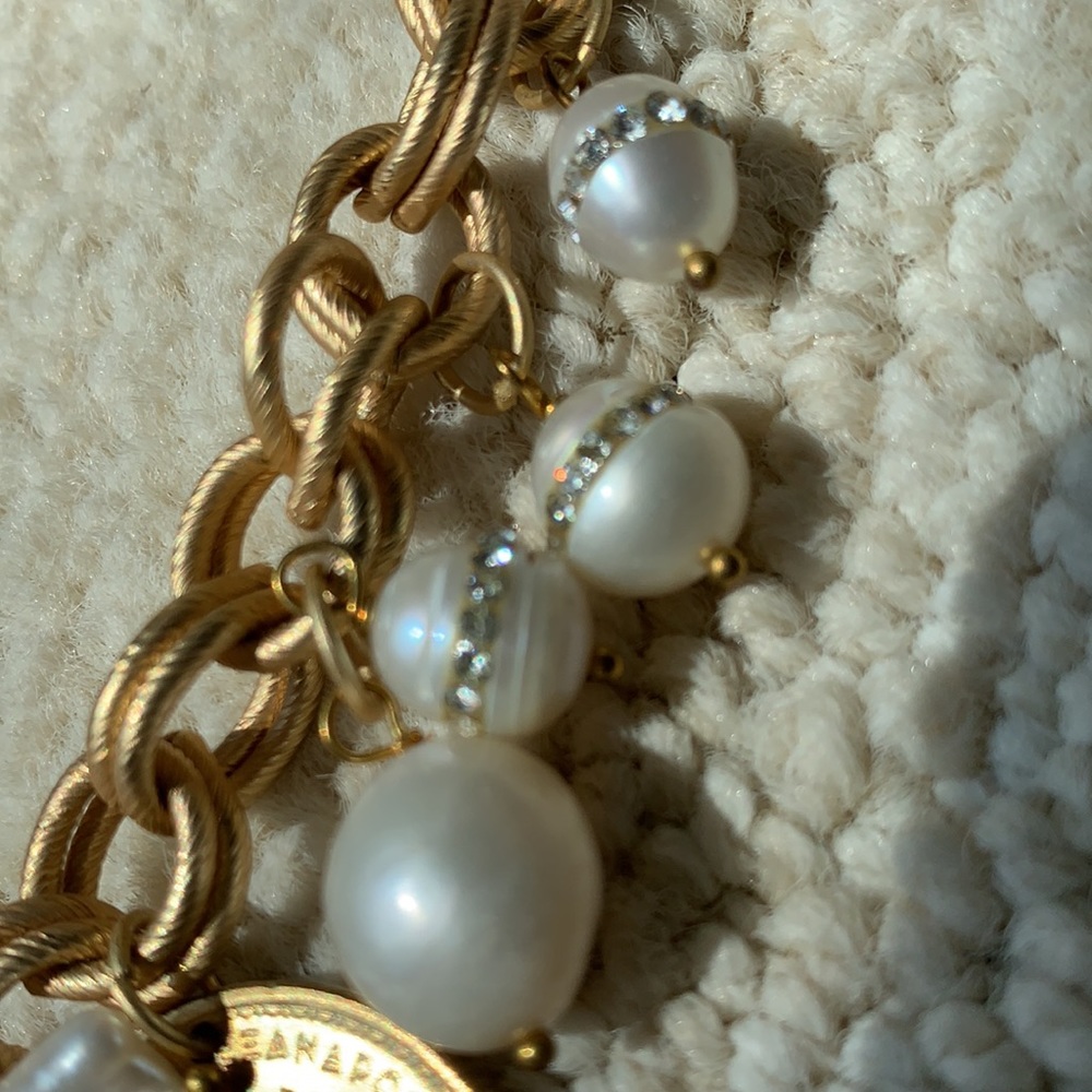 Boutique necklace with coin pearls w rhinestones. - Picture 4 of 9